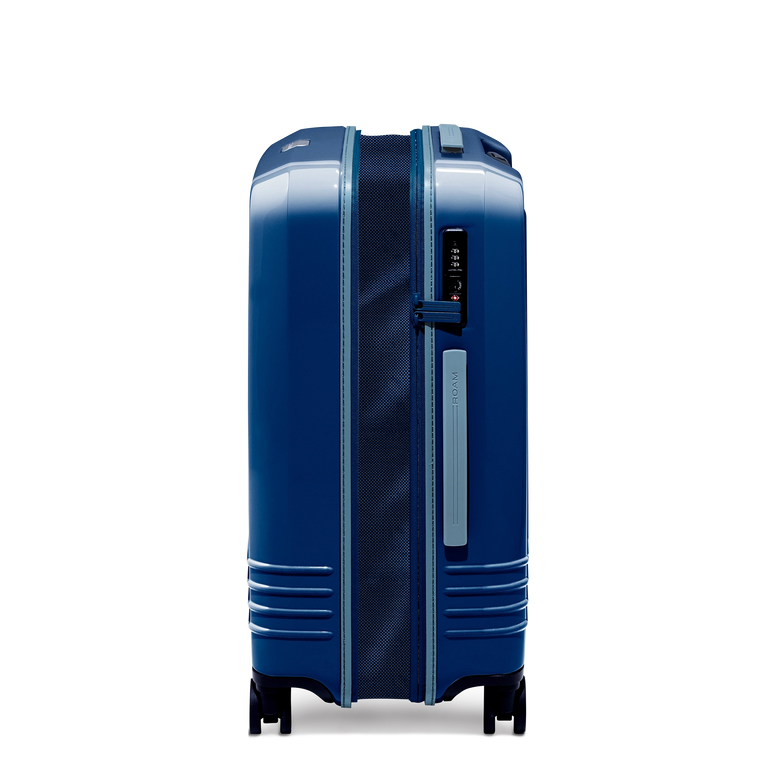 Expandable feature provides up to 34% more packing capacity – pack more for an extended stay.