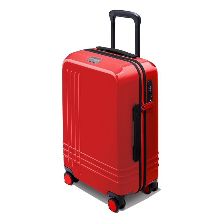 Roam cases are made with 50% recycled, ultra-lightweight polycarbonate to optimize strength and resilience.